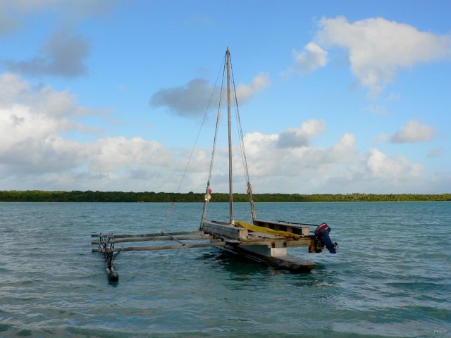 116- Pirogue a voile locale 